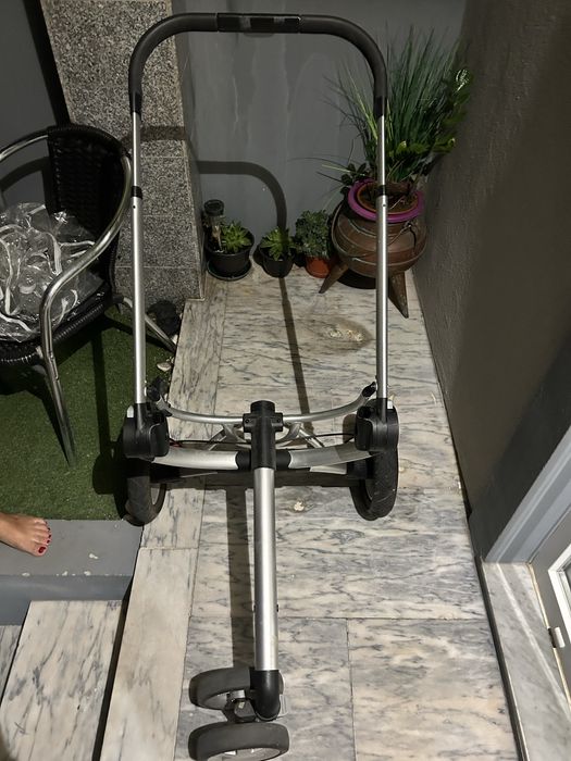 Vendo carrinho de bebe