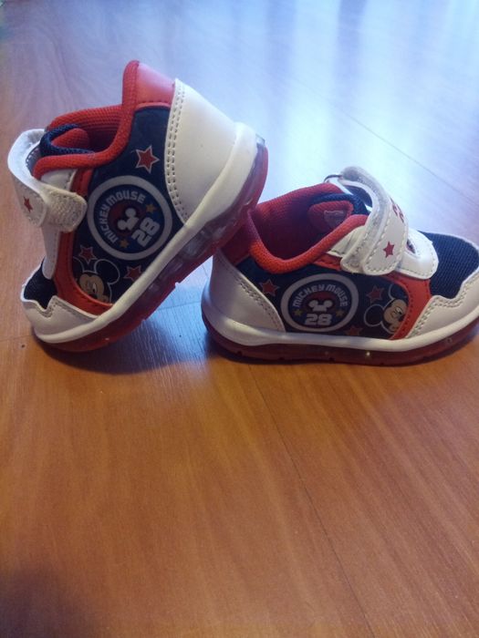 Tênis Mickey bebé
