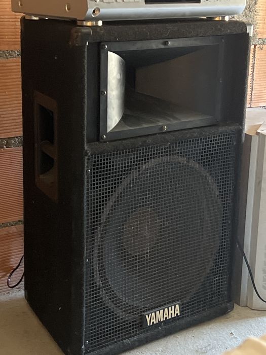 Coluna yamaha 1000w 15 polegadas