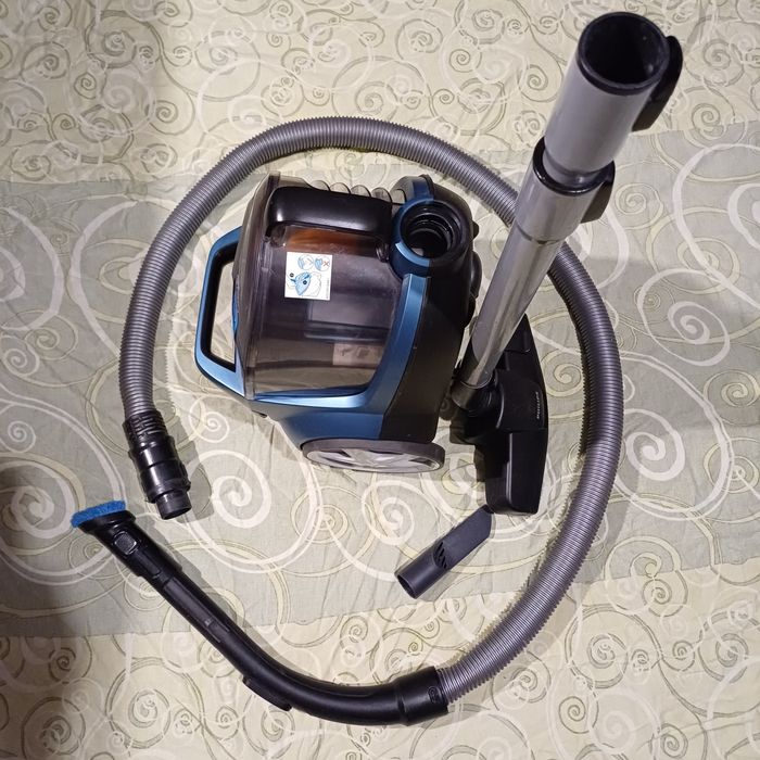 Пилосос Philips без мішка + новий двигун+фільтридля пилу,  fc8672/01
