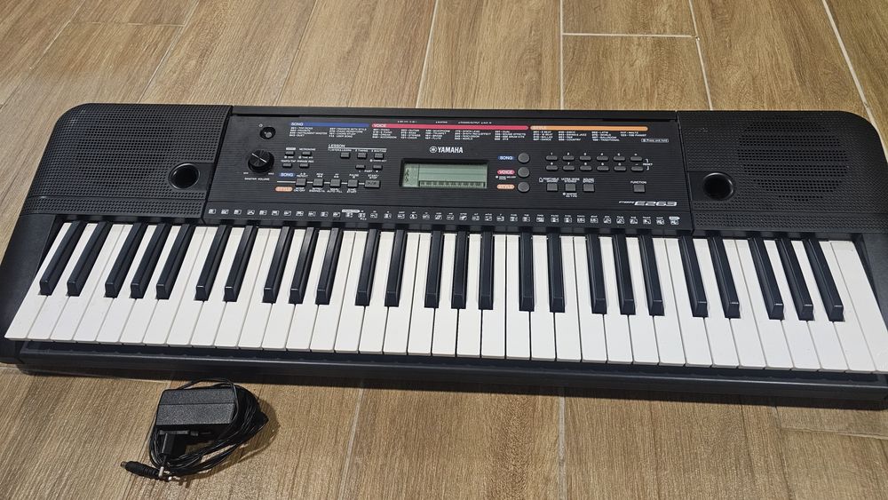 Piano Yamaha PSR-E263