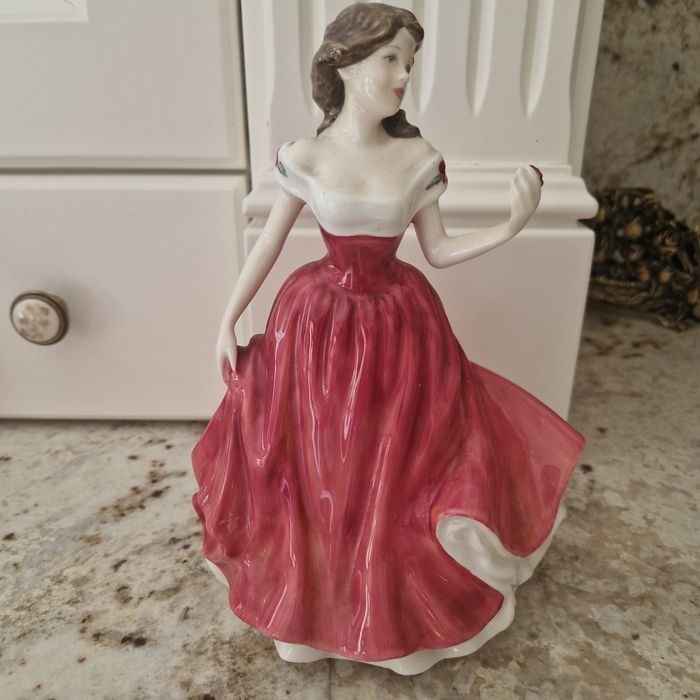 Figurka Royal Doulton Marianne