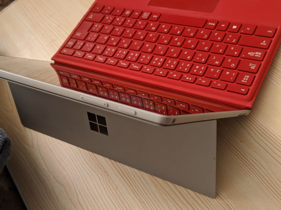 microsoft surface pro 5 - Купити електроніку - Ціни на OLX.ua