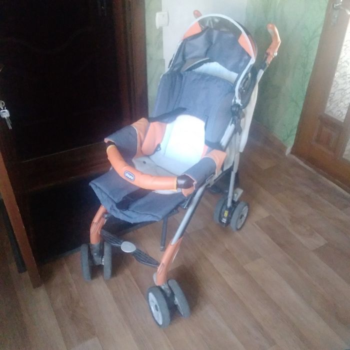 Коляска прогулочна