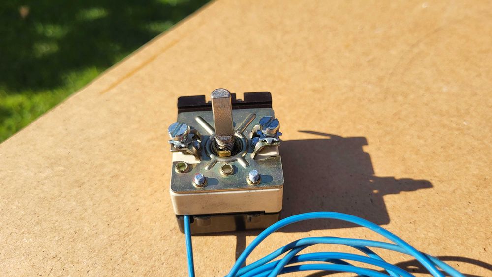 Regulator temperatury B115-A002 Mera-Pnefal pralki POLAR PDS 585