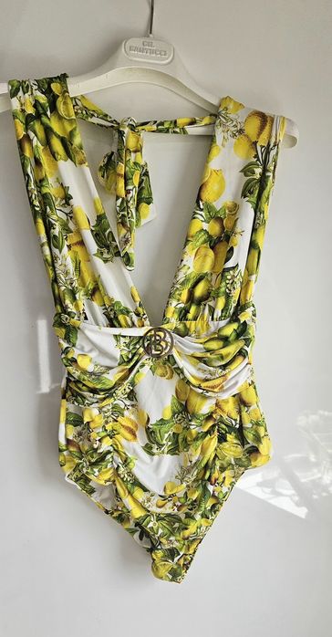 Stroj jednoczęściowy babylon