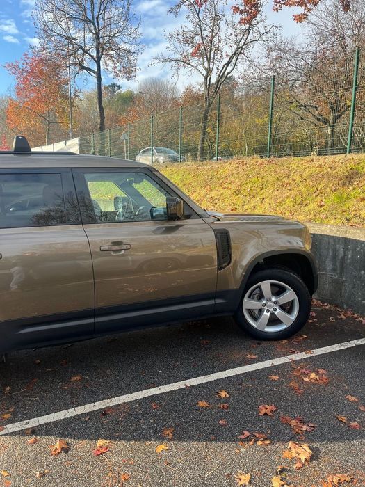 Land Rover Defender 2.0 P400e 110 AWD S