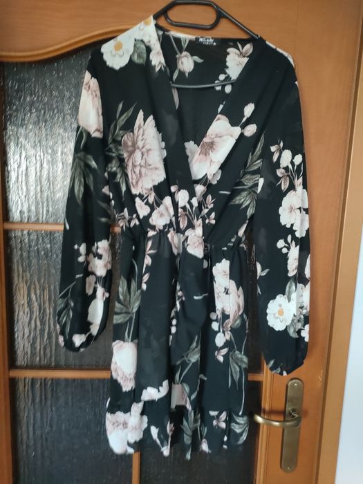 Sukienka w kwiaty