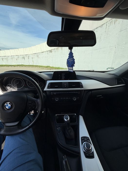 BMW seria 3 F30 318d