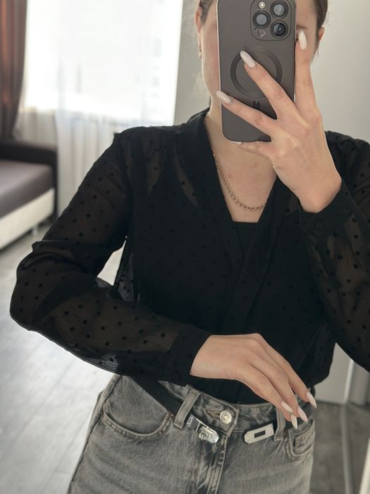 Прозора блуза боді чорна в горох stradivarius s