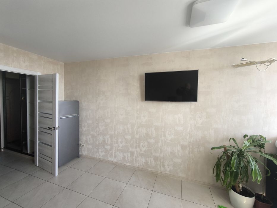 Здам 1 студіо Симоненка 111