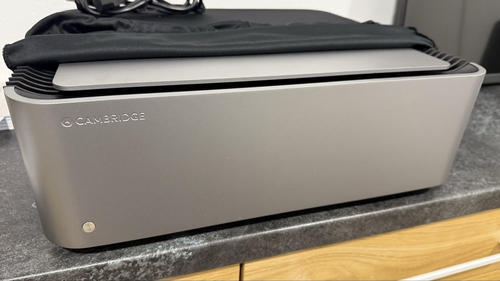 Cambridge audio edge W