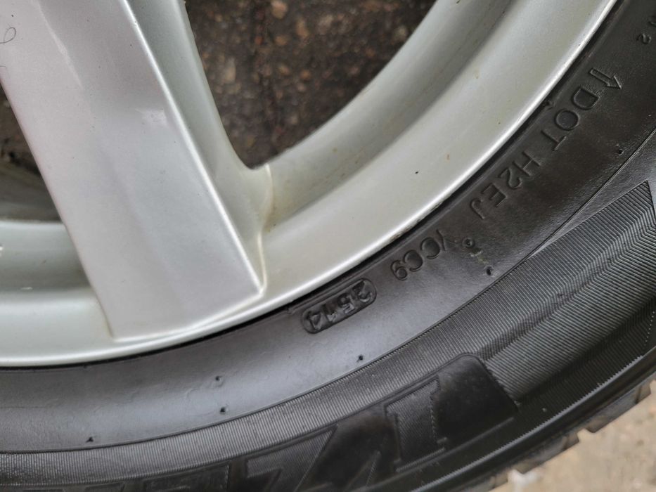 225 65 17 KUMHO зима протектор 6+ 2014 гарний стан 225/65/R17 без диск