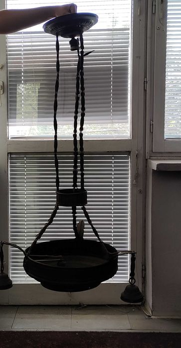 Stary przedwojenny żyrandol