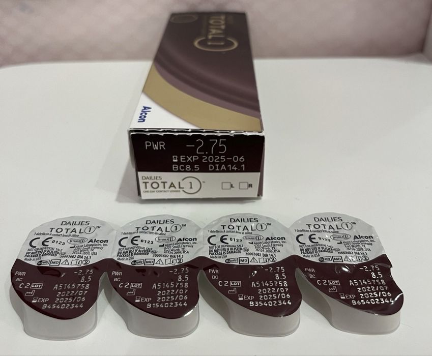Одноденні контактні лінзи Total 30 Dailies -3,00