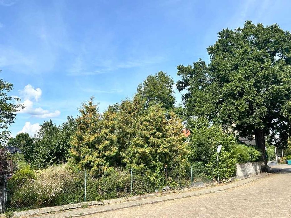 Działka budowlana 940 m² w centrum Ruszowa