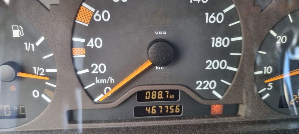 Mercedes Benz 220 Cdi (202.133) modelo Elegance de 1998