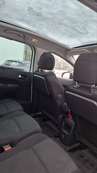 Пежо 5008 1.6 бензин 12 рік 7 місць