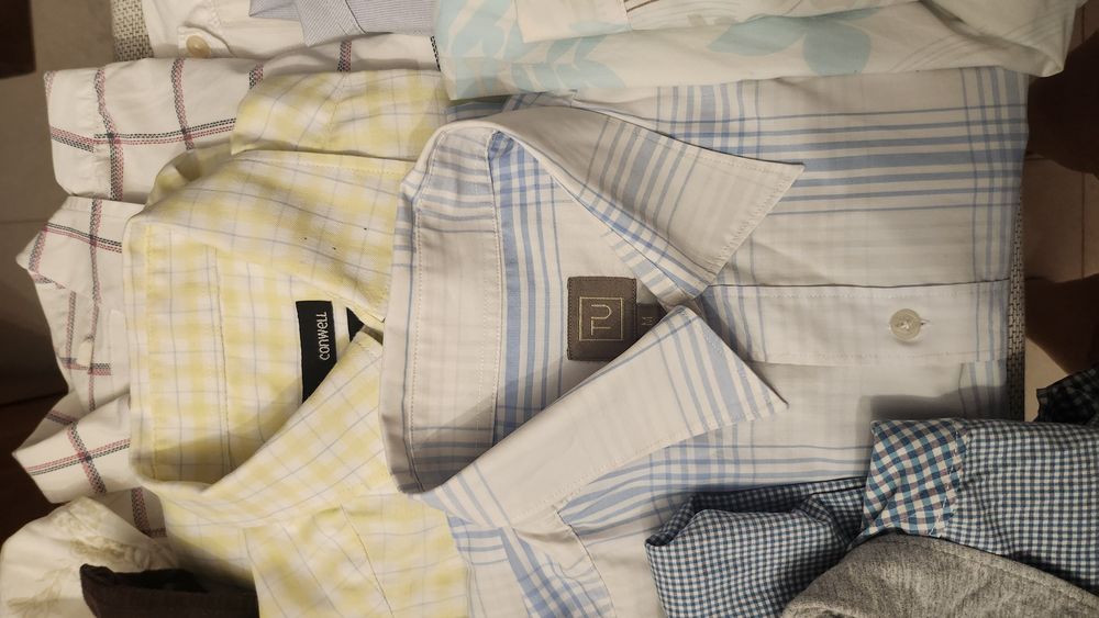 Zestaw 16 koszul z krótkim rękawem M