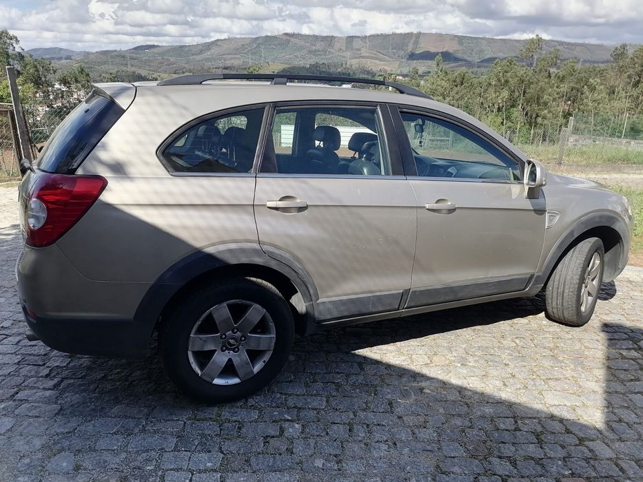 Chevrolet Captiva à venda – Espaçoso, confortável e pronto a circular!