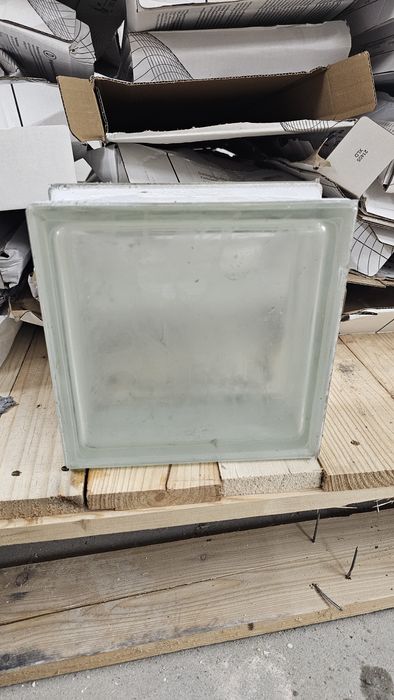 Pustak szklany luksfer 19*19*8 Vitrablock