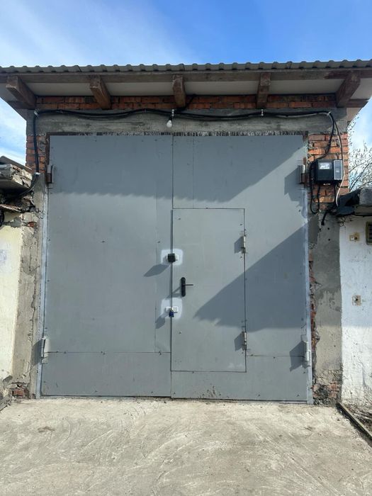 Гараж продам.