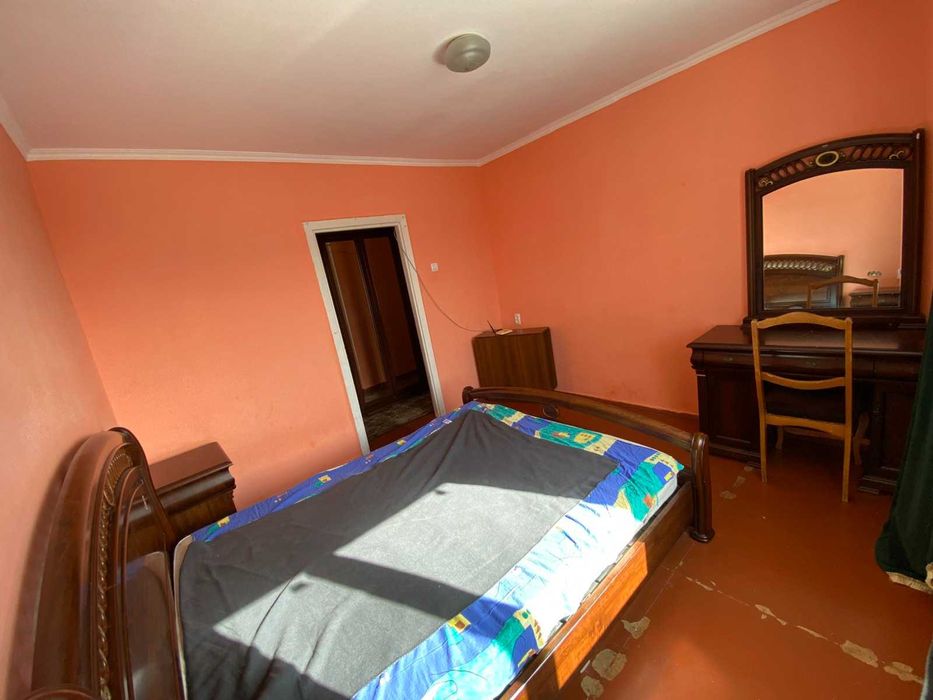 Продам 2-ка на Довженка