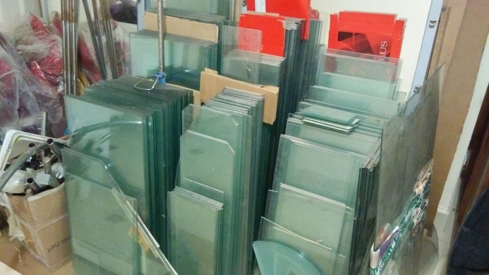 РОЗПРОДАЖ -70% вікна стеклопакети в німецькому профілю Rehau нові,скло