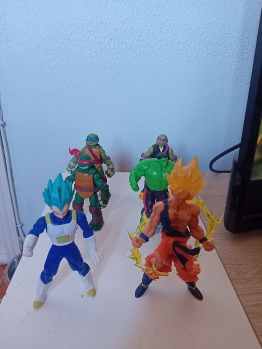 Bonecos  figuras