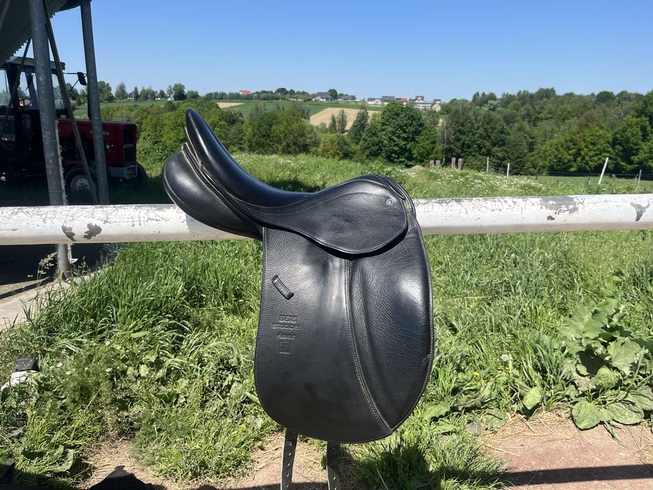 Siodło ujeżdżeniowe Stubben
