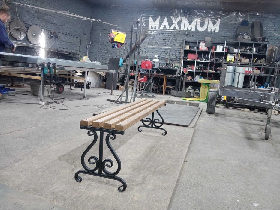 Лавка зі спинкою  та без спинки