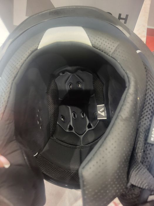 Kask szczękowy na motor Airoh roz 63 XXL