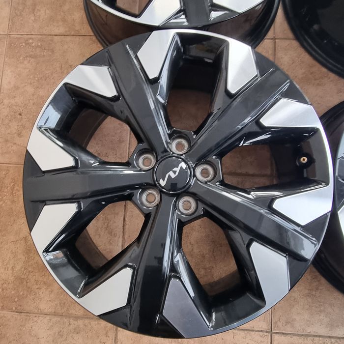 Диски Kia R19 5x114.3 7.5j ET51 ЦО67.1 оригінал