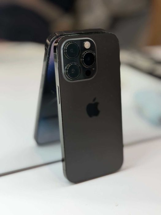 iPhone 14 Pro 128GB czarny – bateria 78% + etui i powerbank GRATIS
