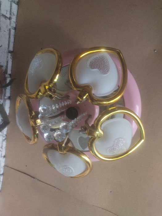 Люстра в комнату