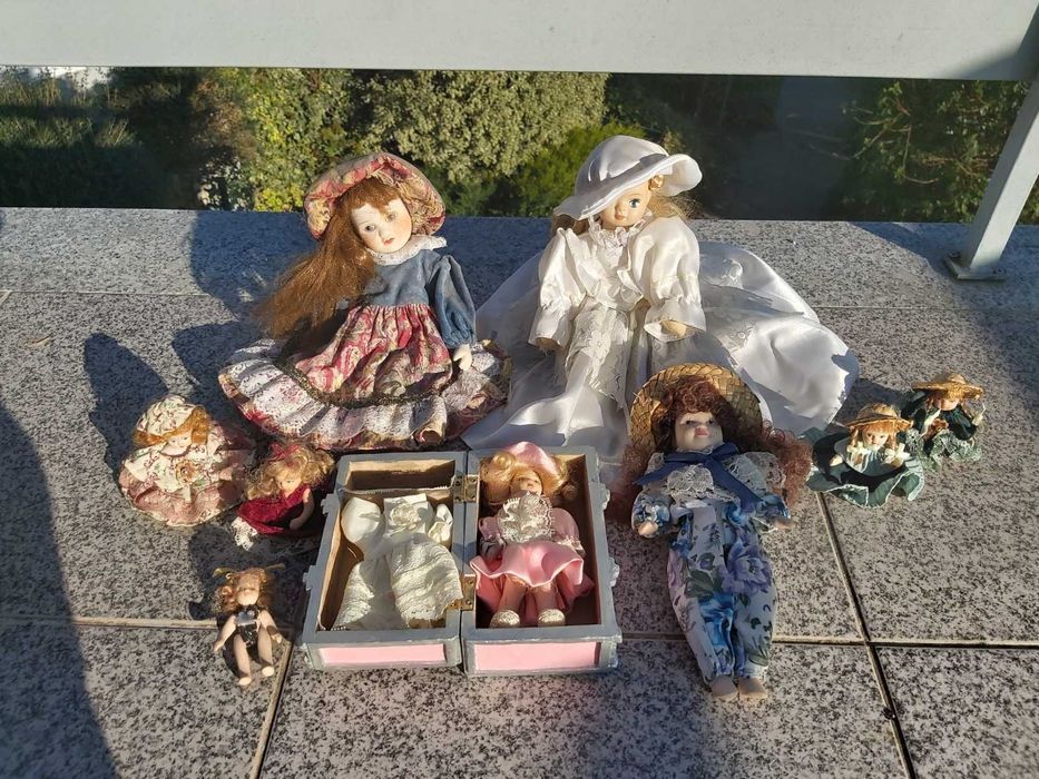 Bonecas de porcelana