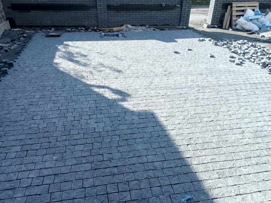 Укладка брусчатки.