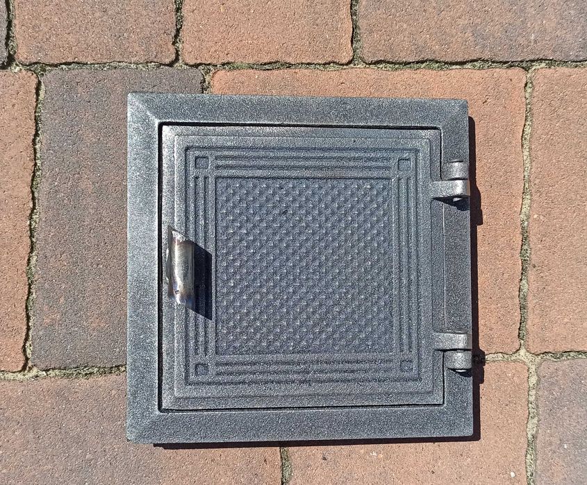 Drzwiczki żeliwne wyczystkowe rewizyjne wyciorowe