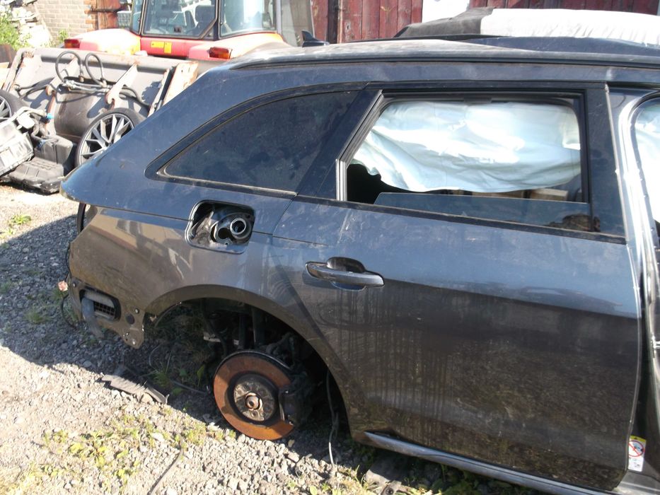 Audi a4,s4 B9 8W0 Avant Lift --błotnik,ćwiartka,wanna,pas--LZ7S