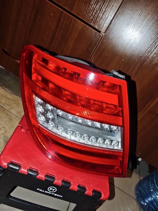 Задня ліва фара Mercedes w204 універсал мерседес