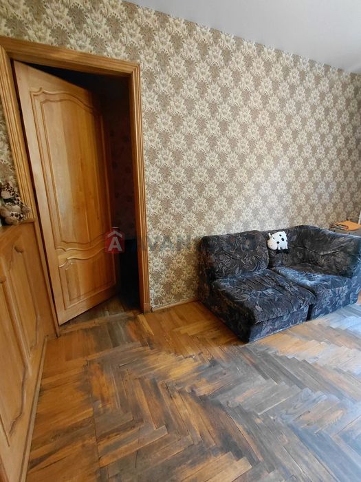 Велика квартира в цетрі міста