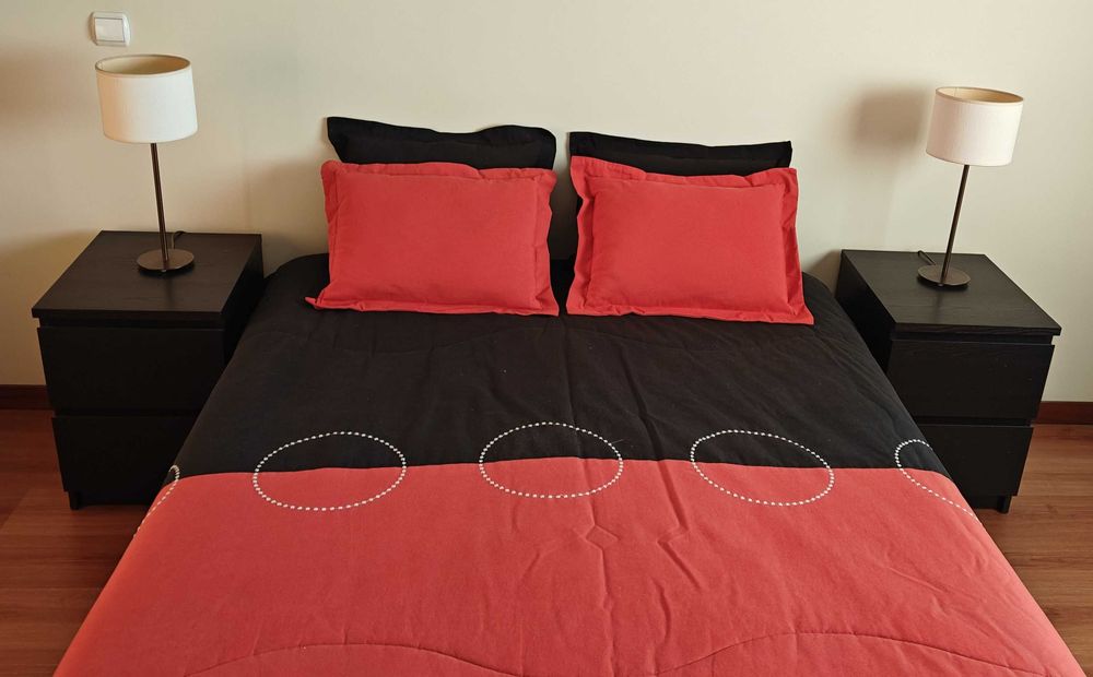 Edredão com 4 almofadas Vermelho Preto Branco