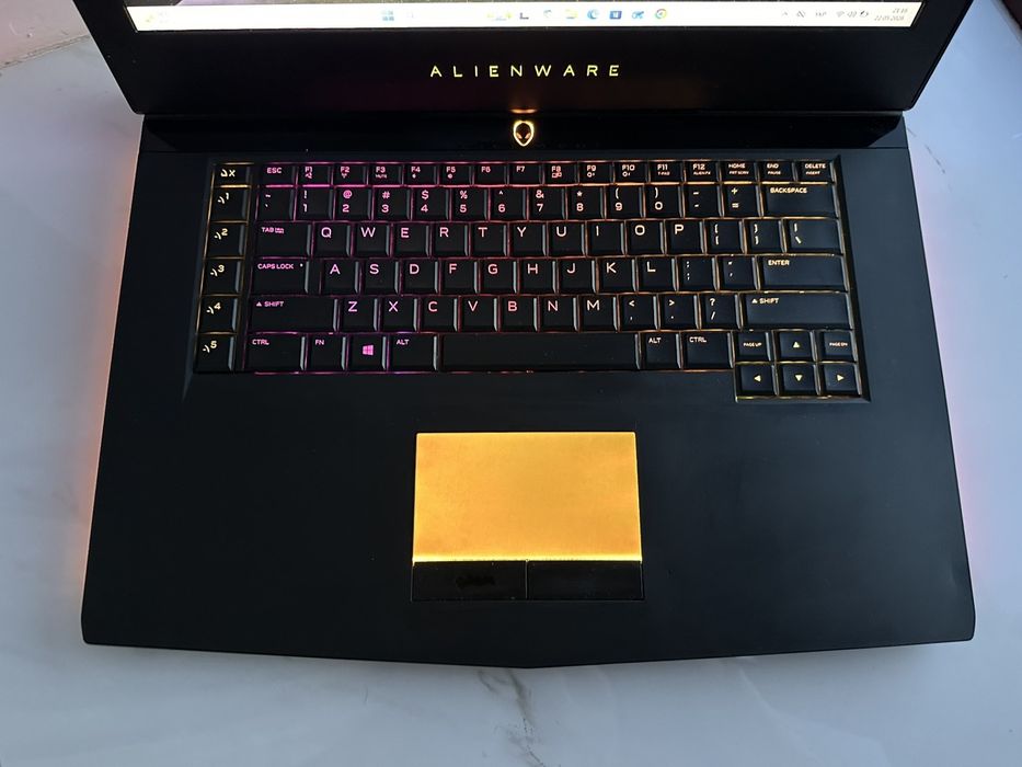ALIENWARE  / GTX 1070 8gb / Core i7 / 16gb /SSD+1 TB HDD