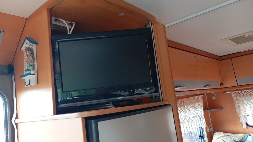 Autocaravana Pilote cama basculante e cama francesa