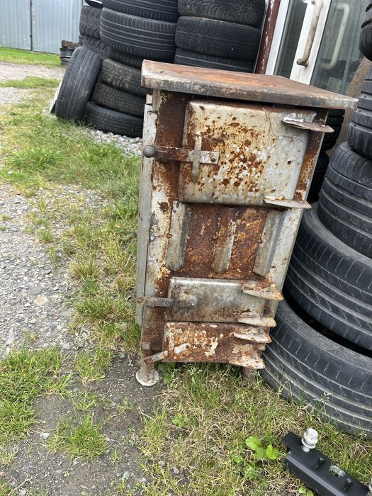 Piec z nadmuchem koza kominek