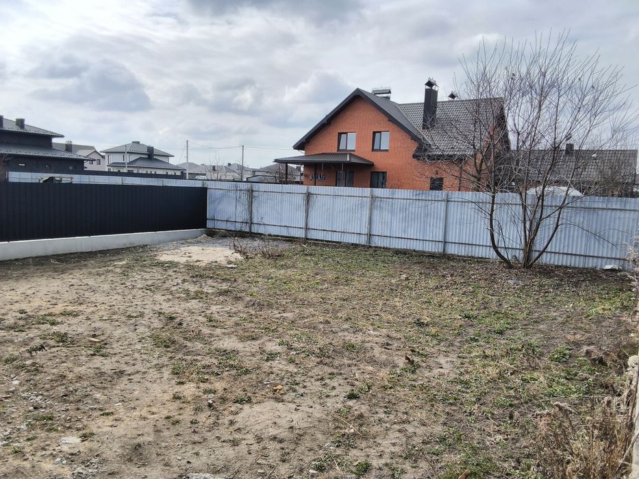 Комфортний будинок Боратин. 106 м².  900  дол за м кв. Асфальтований до
