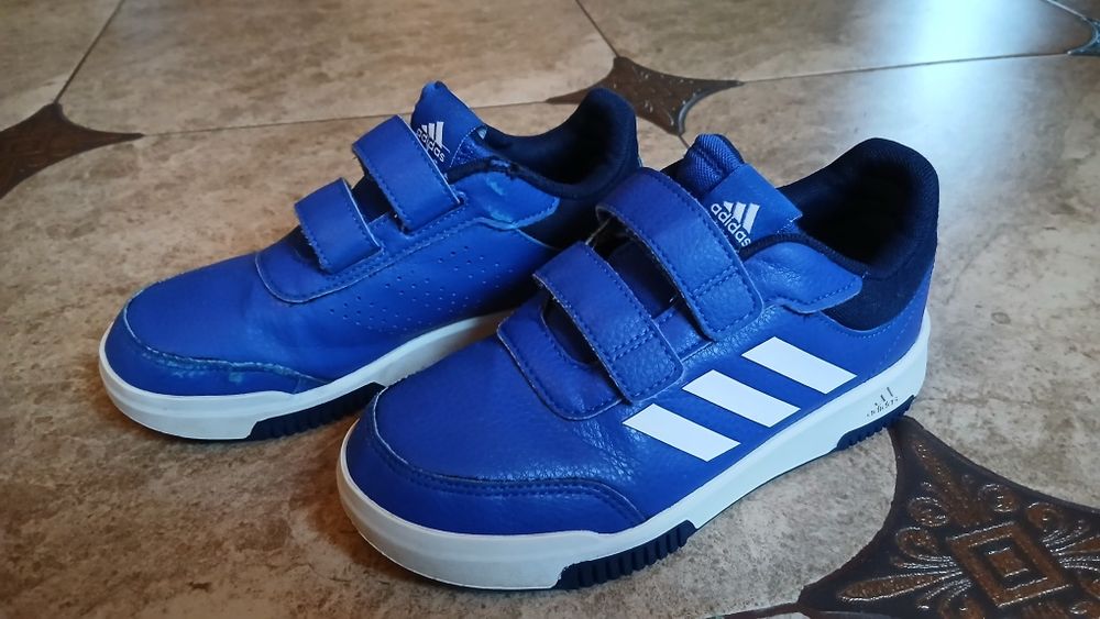 Кросівки adidas 33