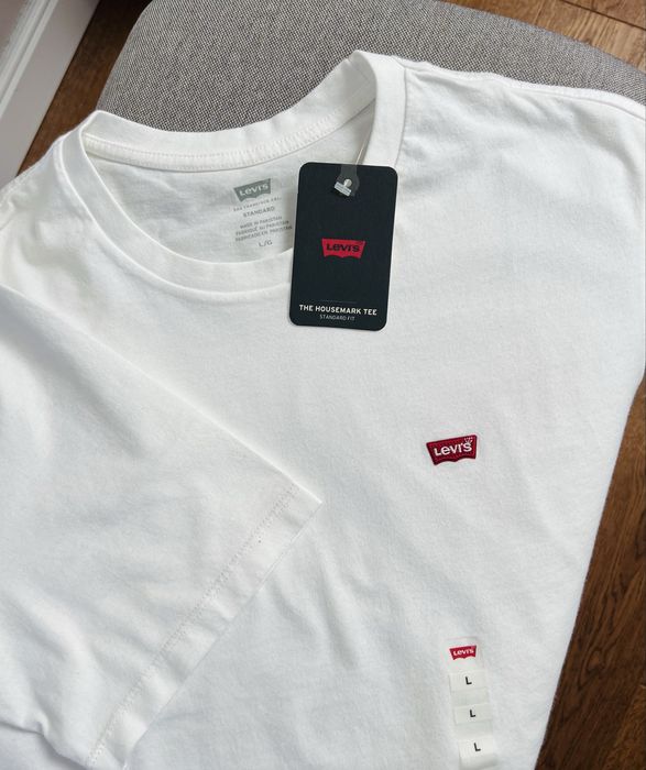 Оригінал !! Футболка LEVI’S Standatd fit з міні лого