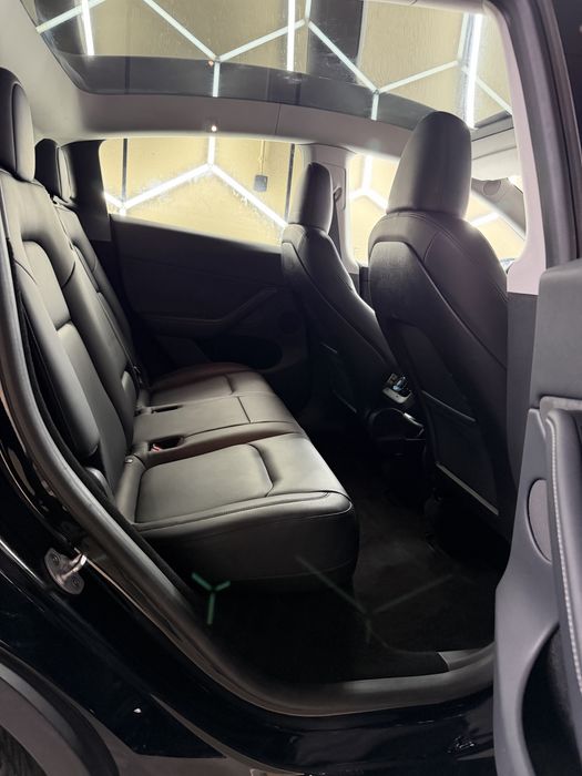 Tesla Model Y Long Range Dual Motor