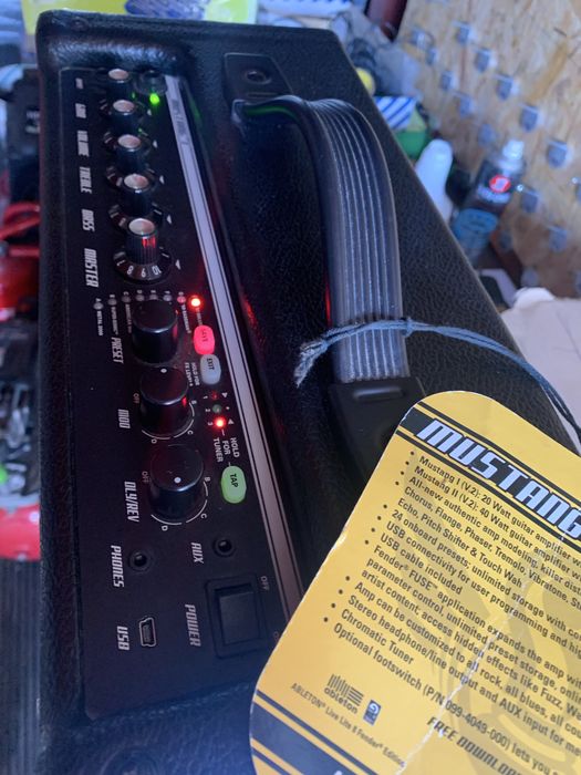 Amplificador Fender Mustang I V2